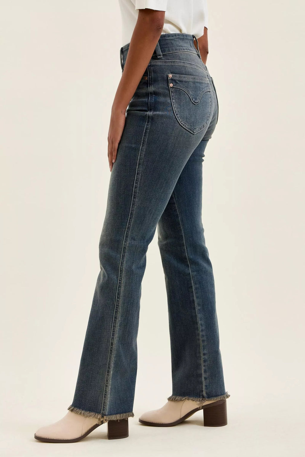 judy-blue-high-waist-double-button-frayed-hem-jeans Image 2
