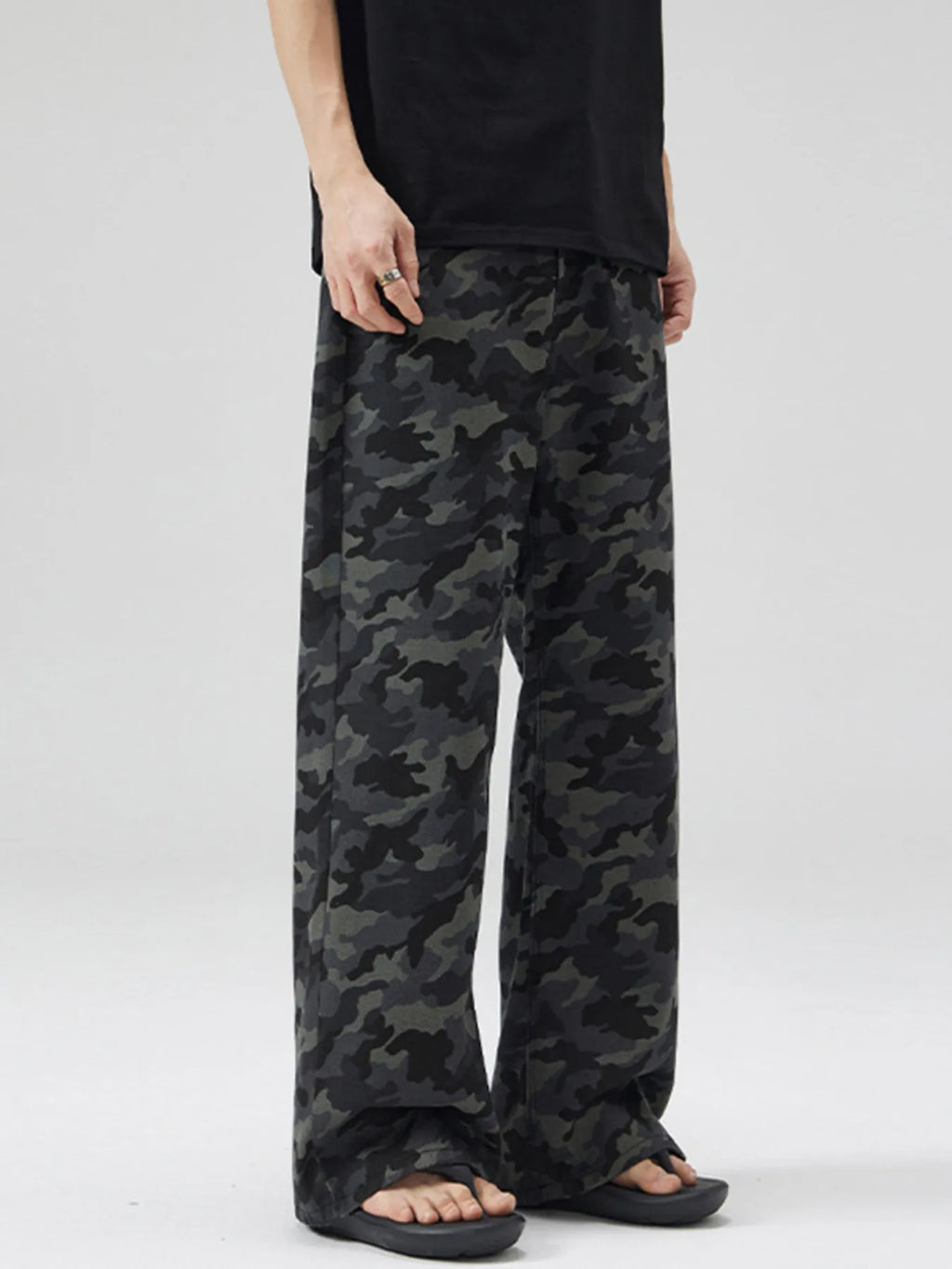 Men's Camouflage Relaxed Fit Pants | Tampa Bay Discounts