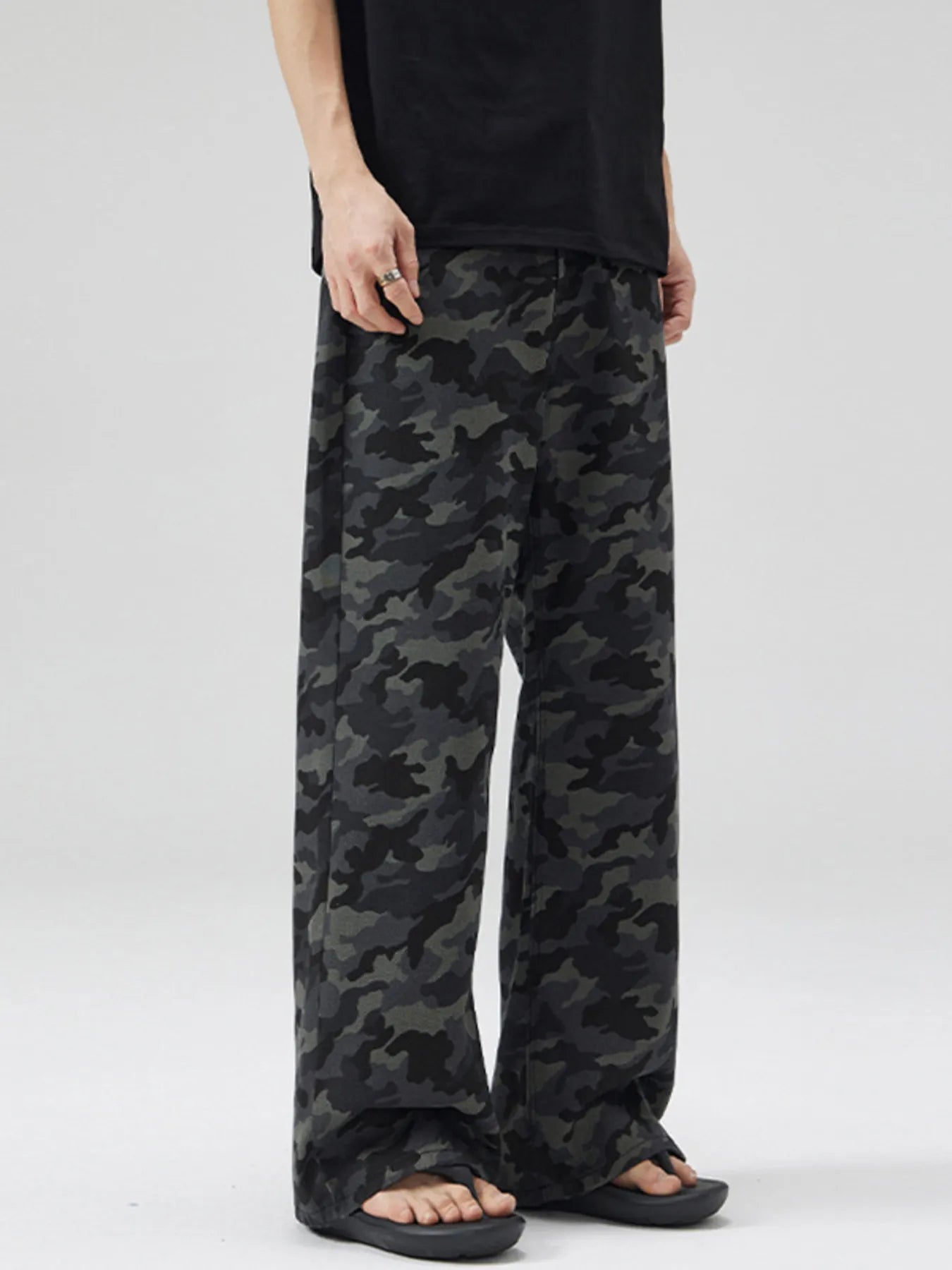 Men's Camouflage Relaxed Fit Pants | Tampa Bay Discounts