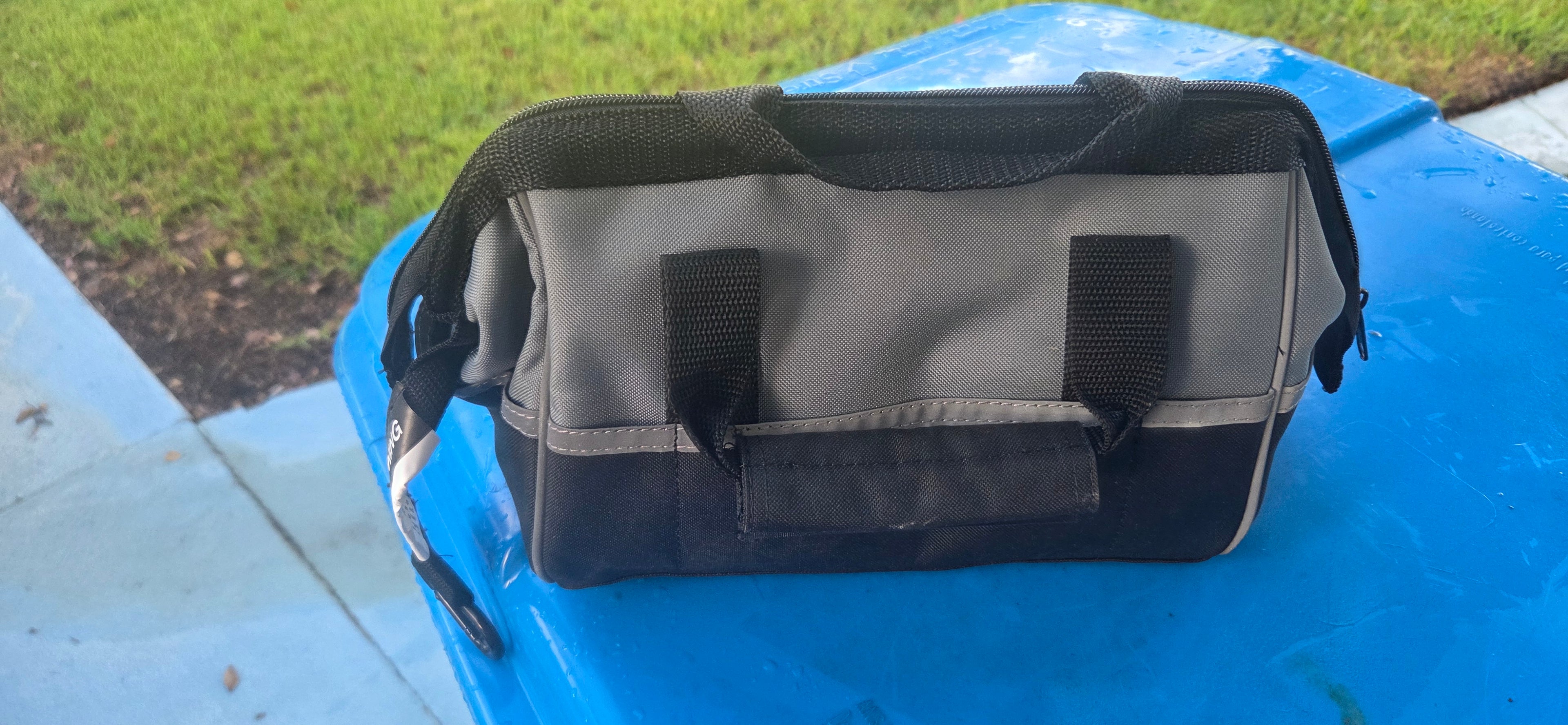 Hyundai Roadside Emergency Kit