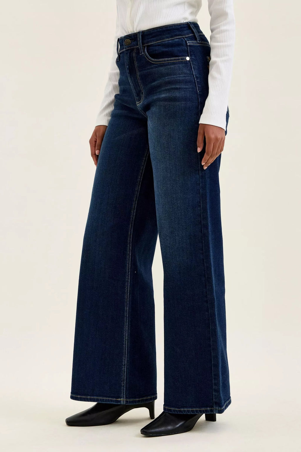 judy-blue-high-waisted-wide-leg-dark-wash-jeans Image 3