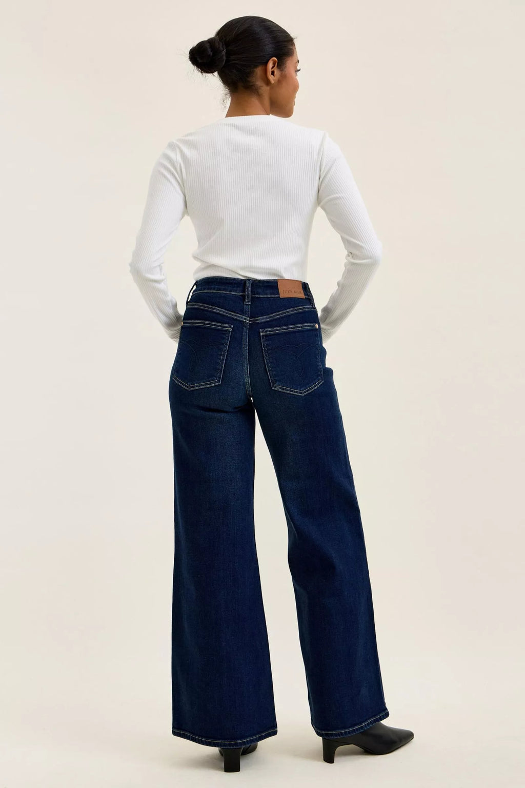 judy-blue-high-waisted-wide-leg-dark-wash-jeans Image 8