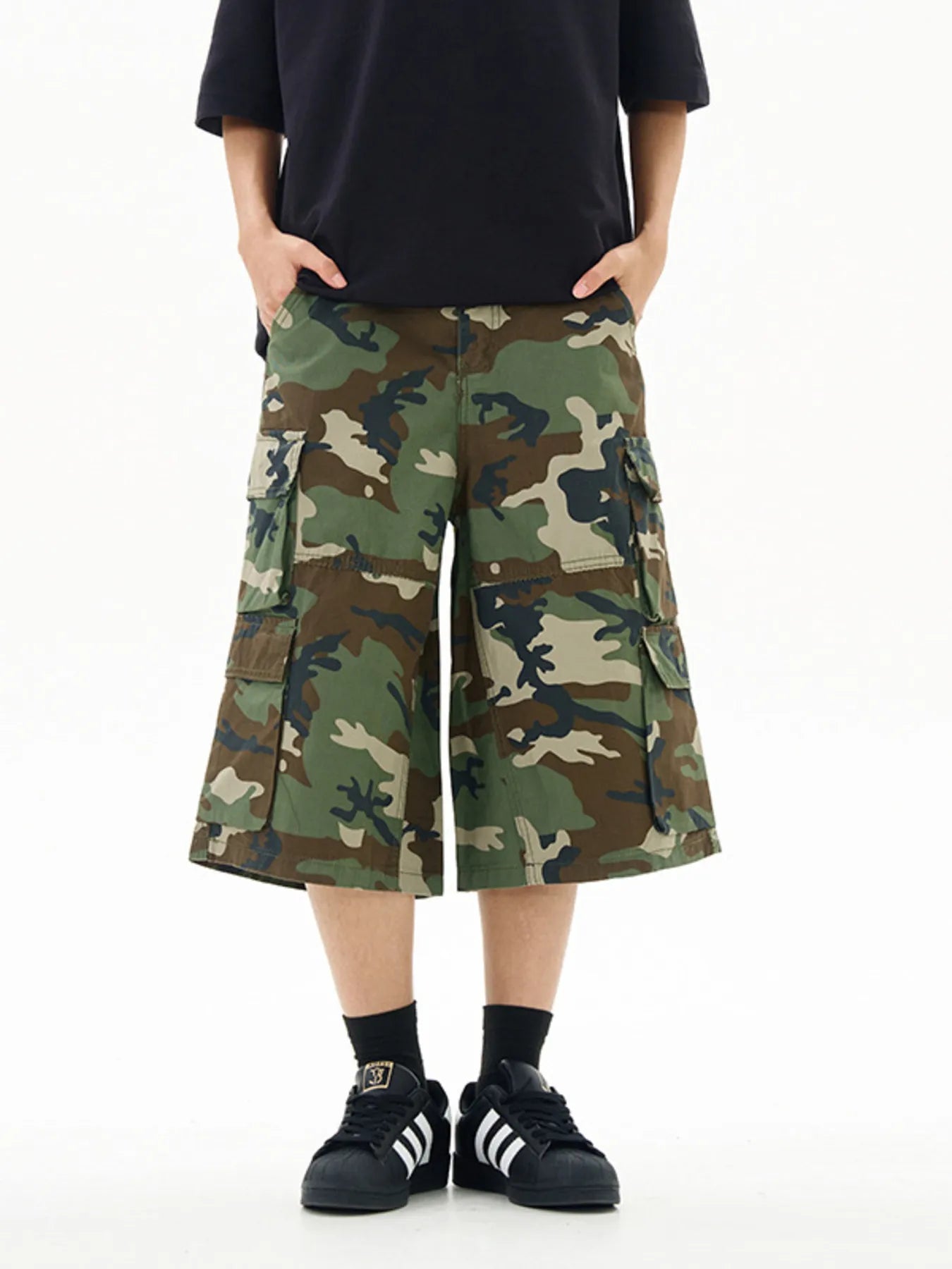 Men's Relaxed Fit Camo Cargo Shorts | Tampa Bay Discounts