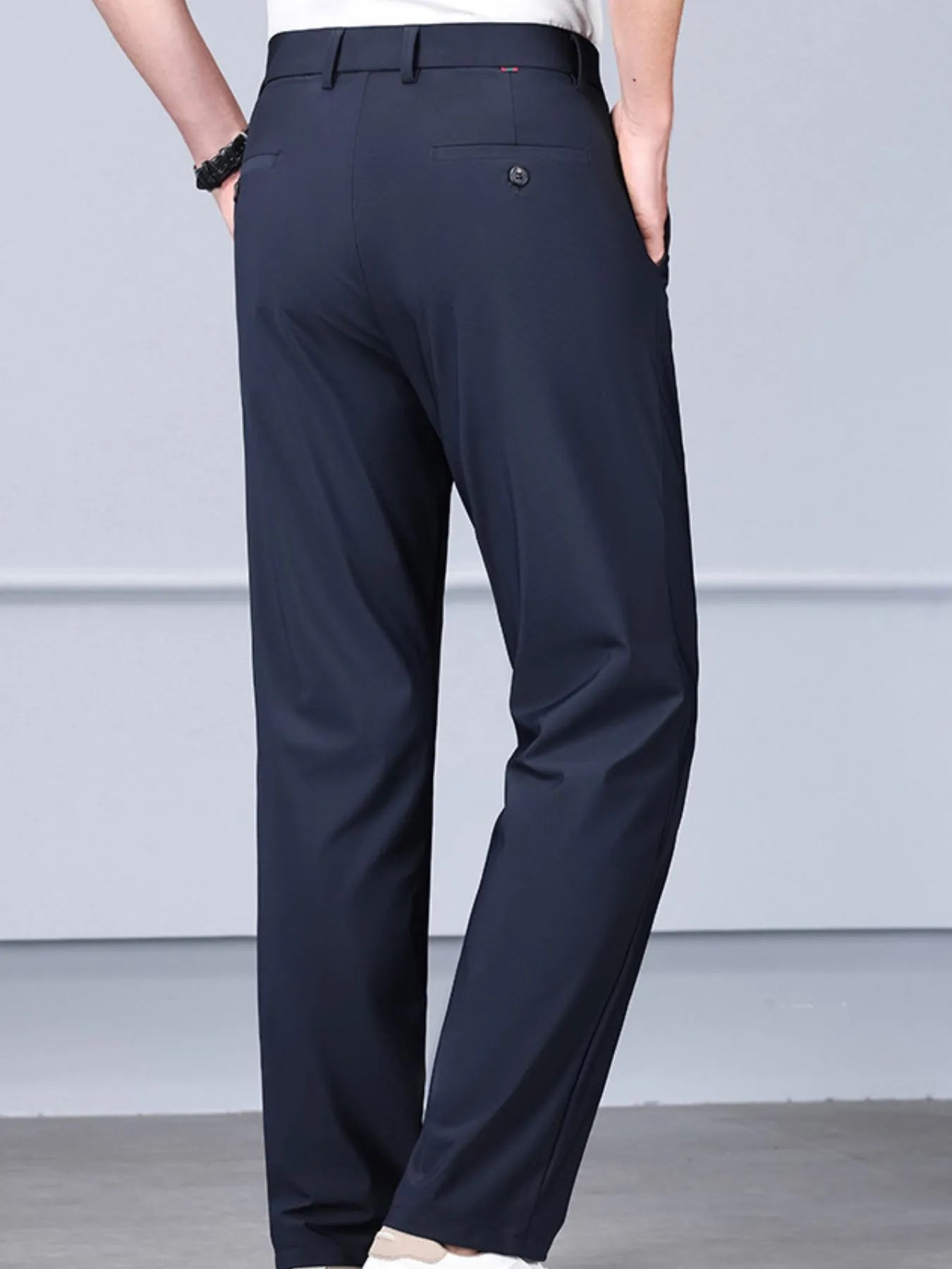 Men's Loose Fit Jeans with Pockets | Tampa Bay Discounts