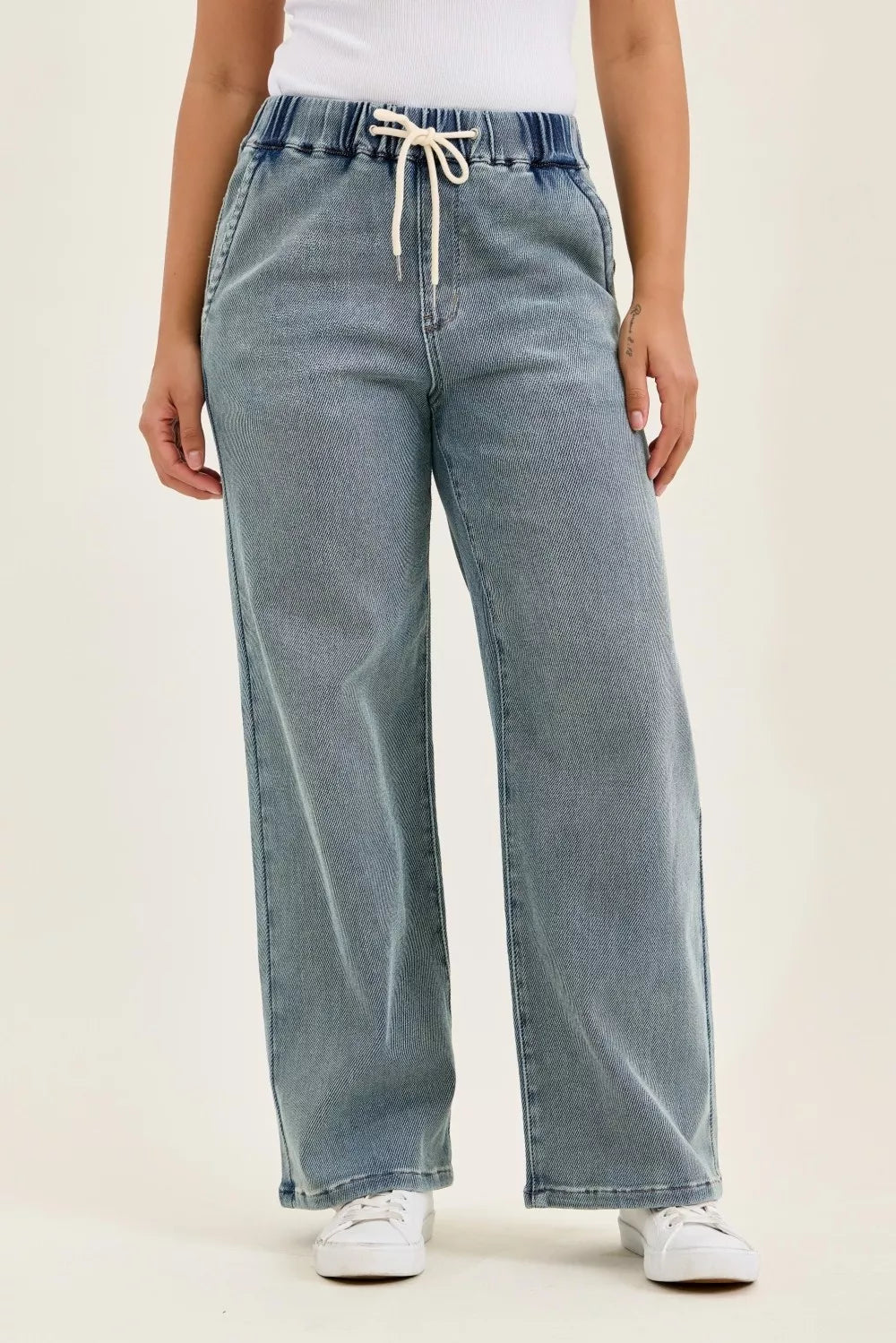 judy-blue-hight-waist-wilhelmina-baggy-jeans-with-md-aged-stone-blue-wash Image 1