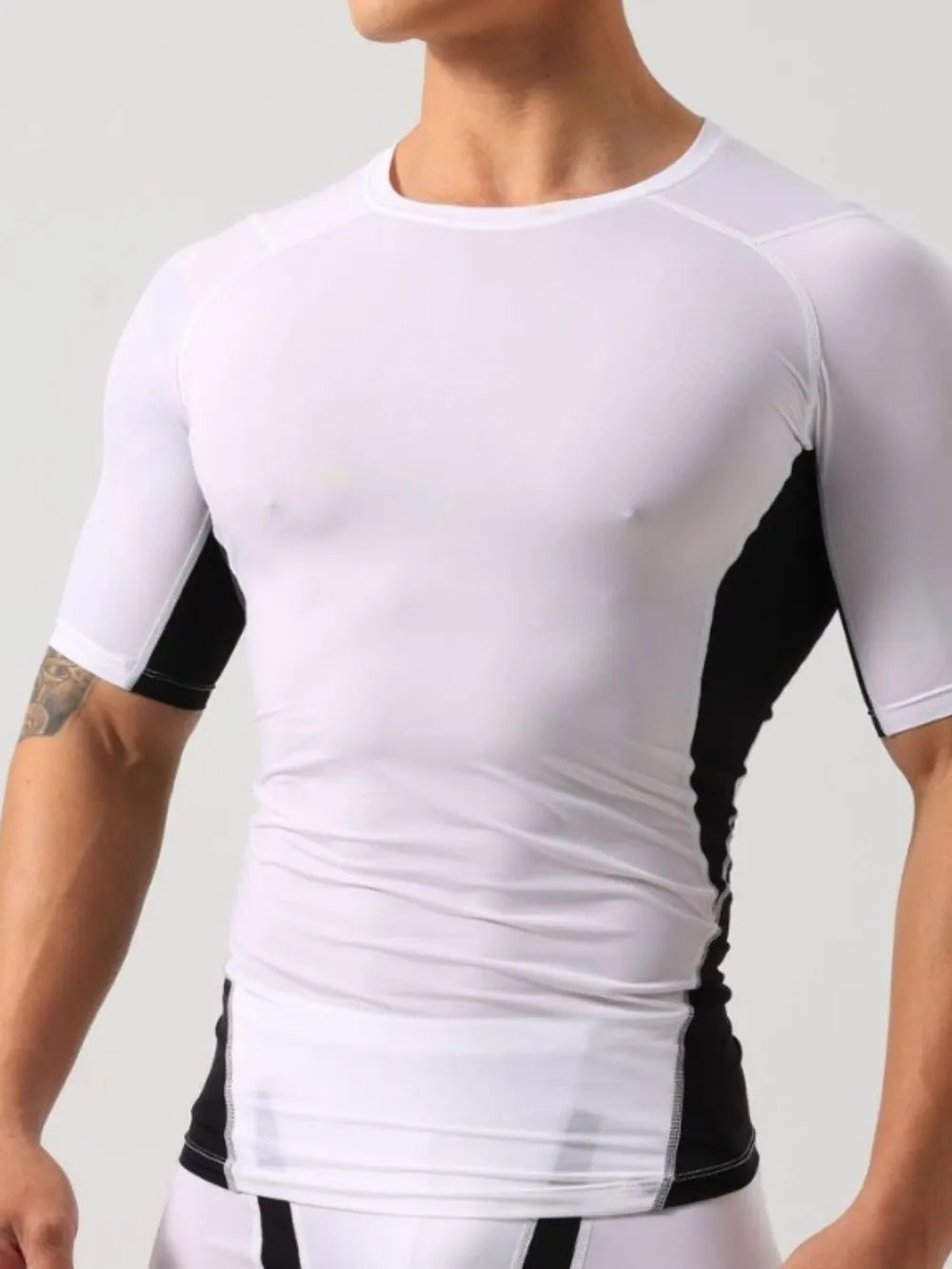 Men's Contrast Round Neck Short Sleeve T-Shirt | Tampa Bay Discounts