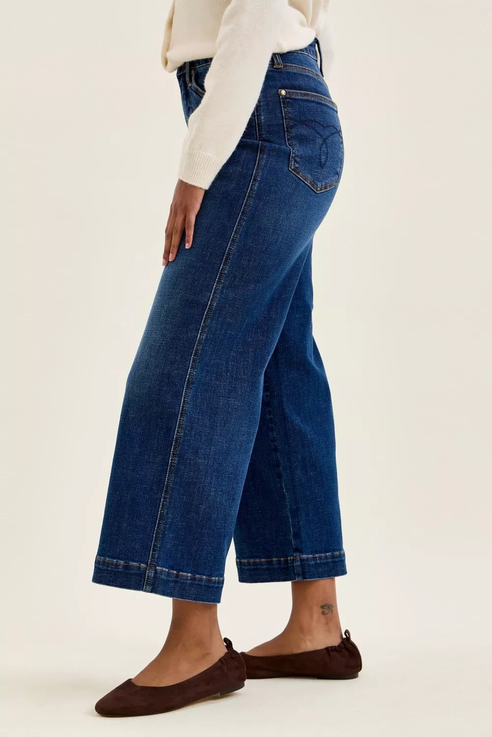 judy-blue-high-waist-t-c-claudia-ankle-wide-jeans Image 2