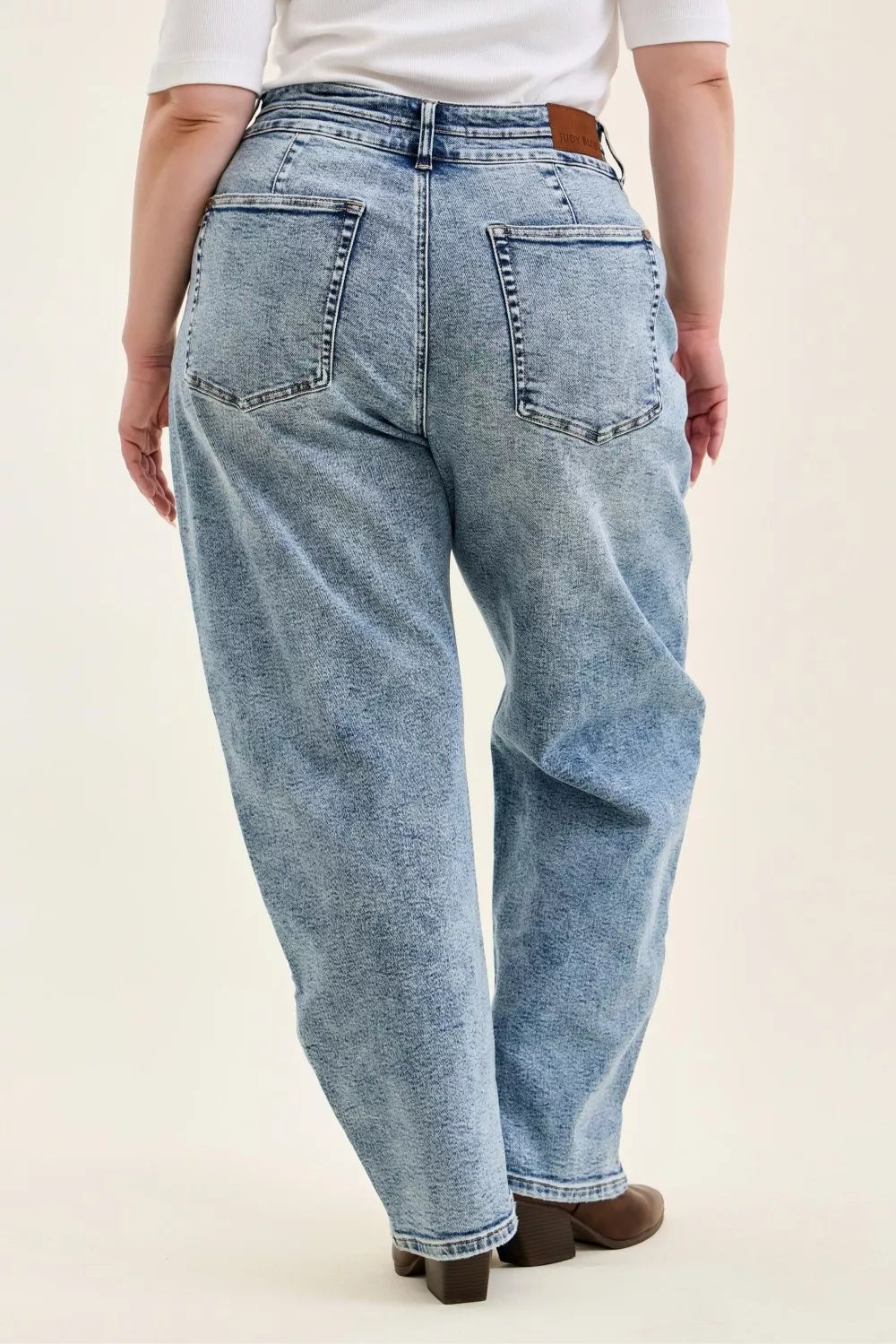 judy-blue-full-size-high-waist-marlow-arc-leg-jeans-with-double-waistband-plus-size Image 7
