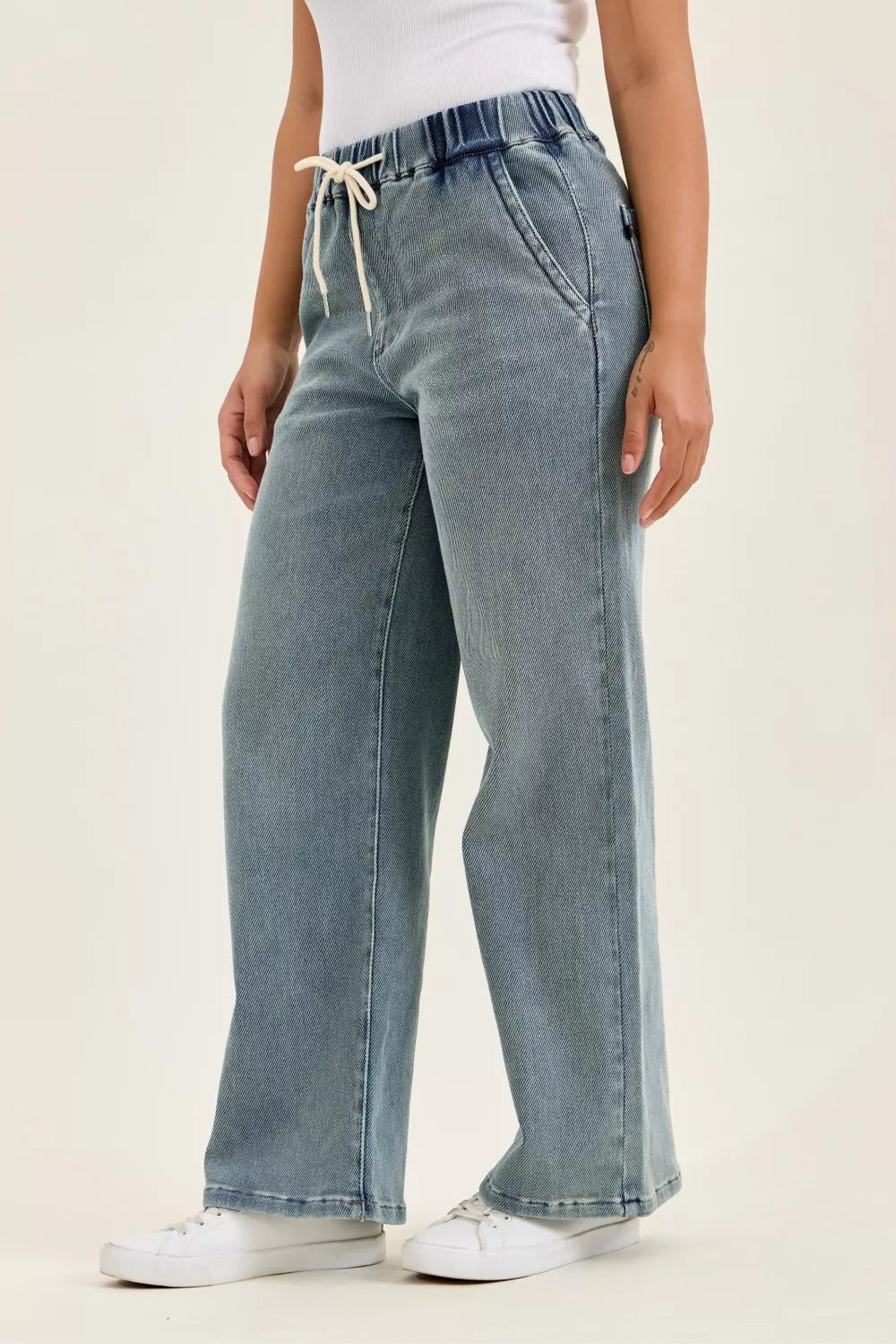 judy-blue-hight-waist-wilhelmina-baggy-jeans-with-md-aged-stone-blue-wash Image 3