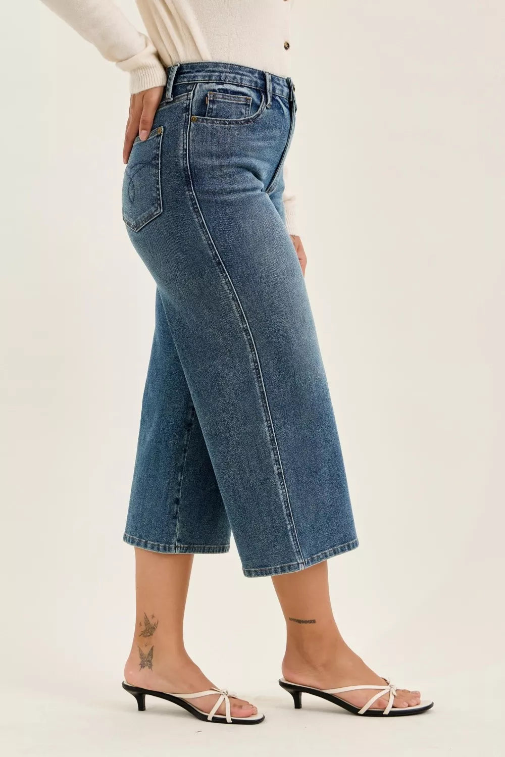 judy-blue-high-waist-dottie-wide-crop-md-quarry-fade-jeans Image 3
