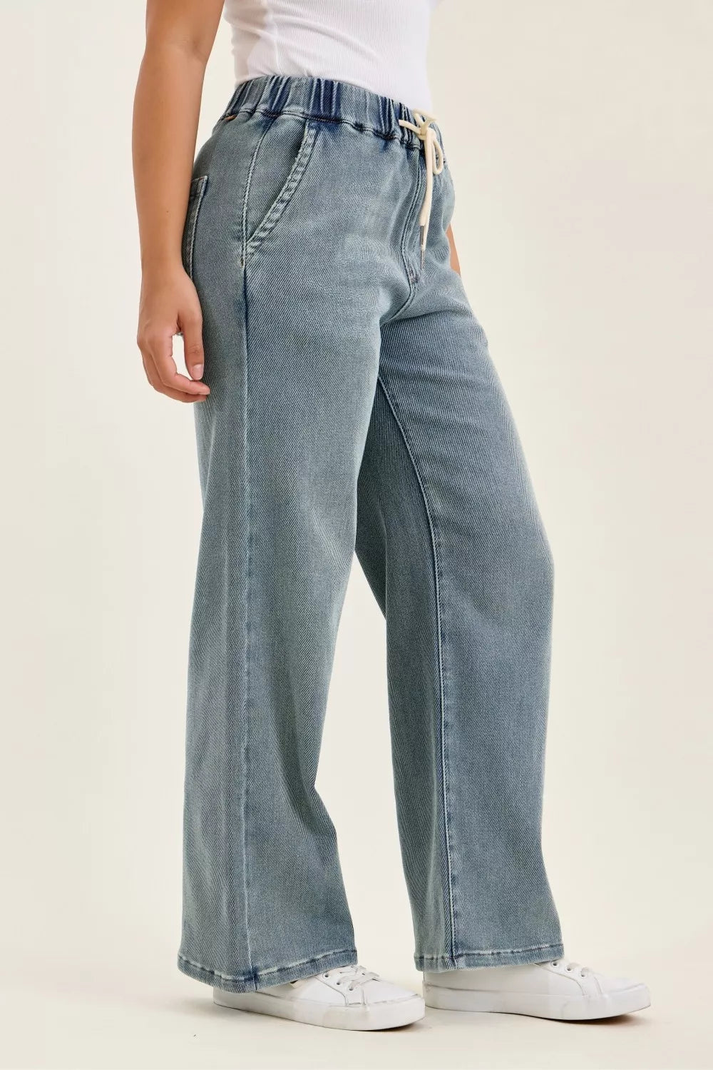 judy-blue-hight-waist-wilhelmina-baggy-jeans-with-md-aged-stone-blue-wash Image 2