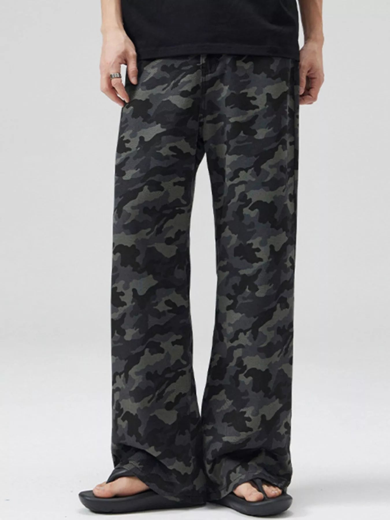 Men's Camouflage Relaxed Fit Pants | Tampa Bay Discounts
