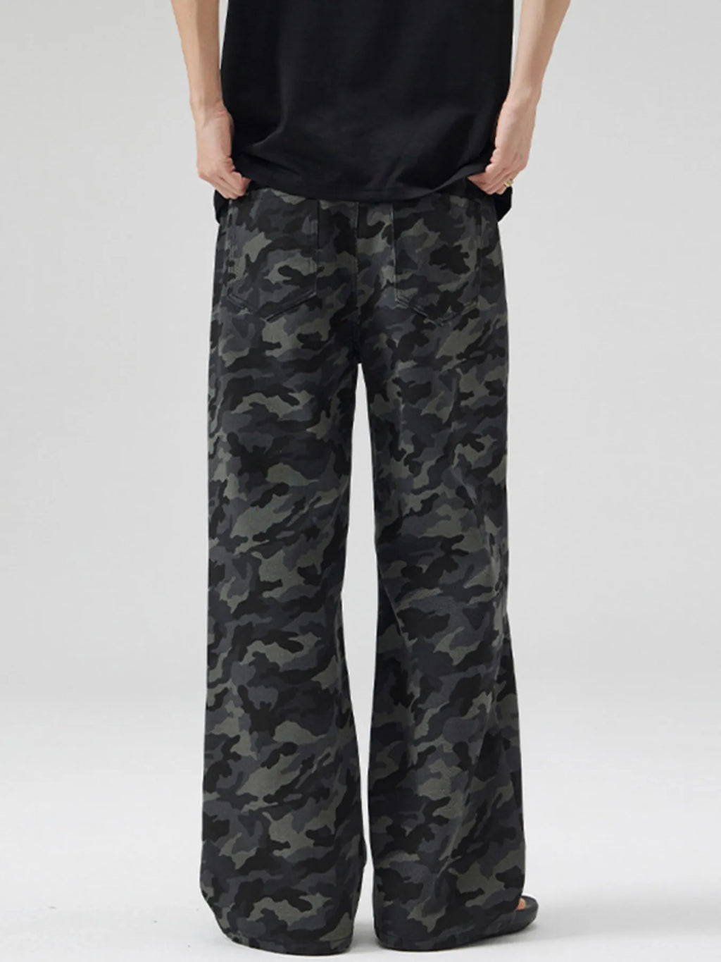 Men's Camouflage Relaxed Fit Pants | Tampa Bay Discounts