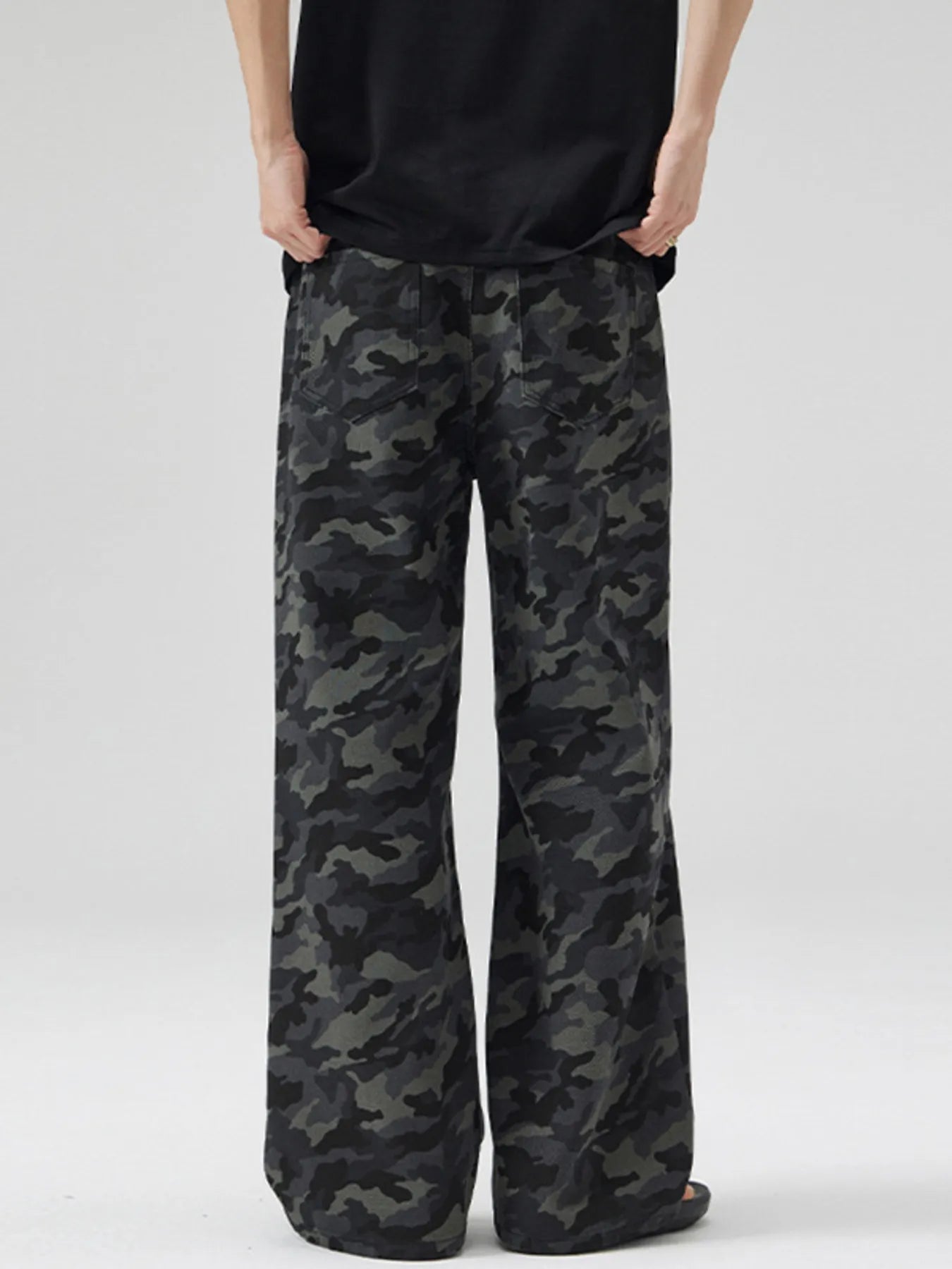 Men's Camouflage Relaxed Fit Pants | Tampa Bay Discounts