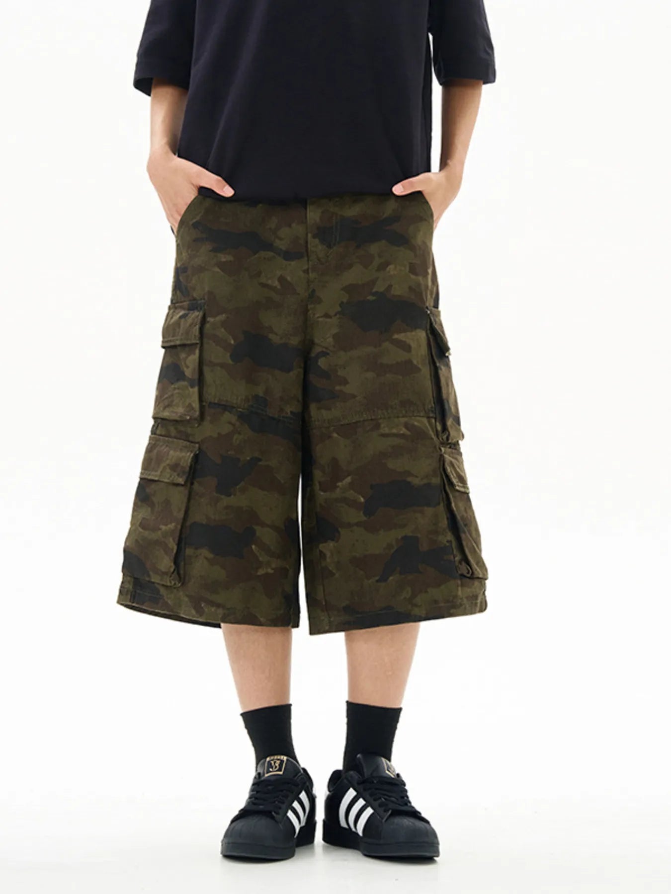 Men's Relaxed Fit Camo Cargo Shorts | Tampa Bay Discounts