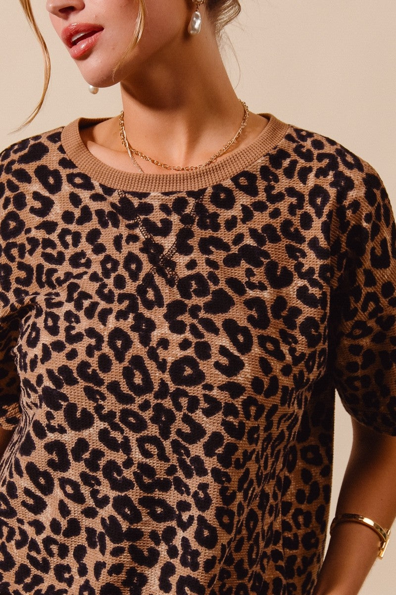 so-me-leopard-thermal-waffle-knit-loose-fit-top image 7