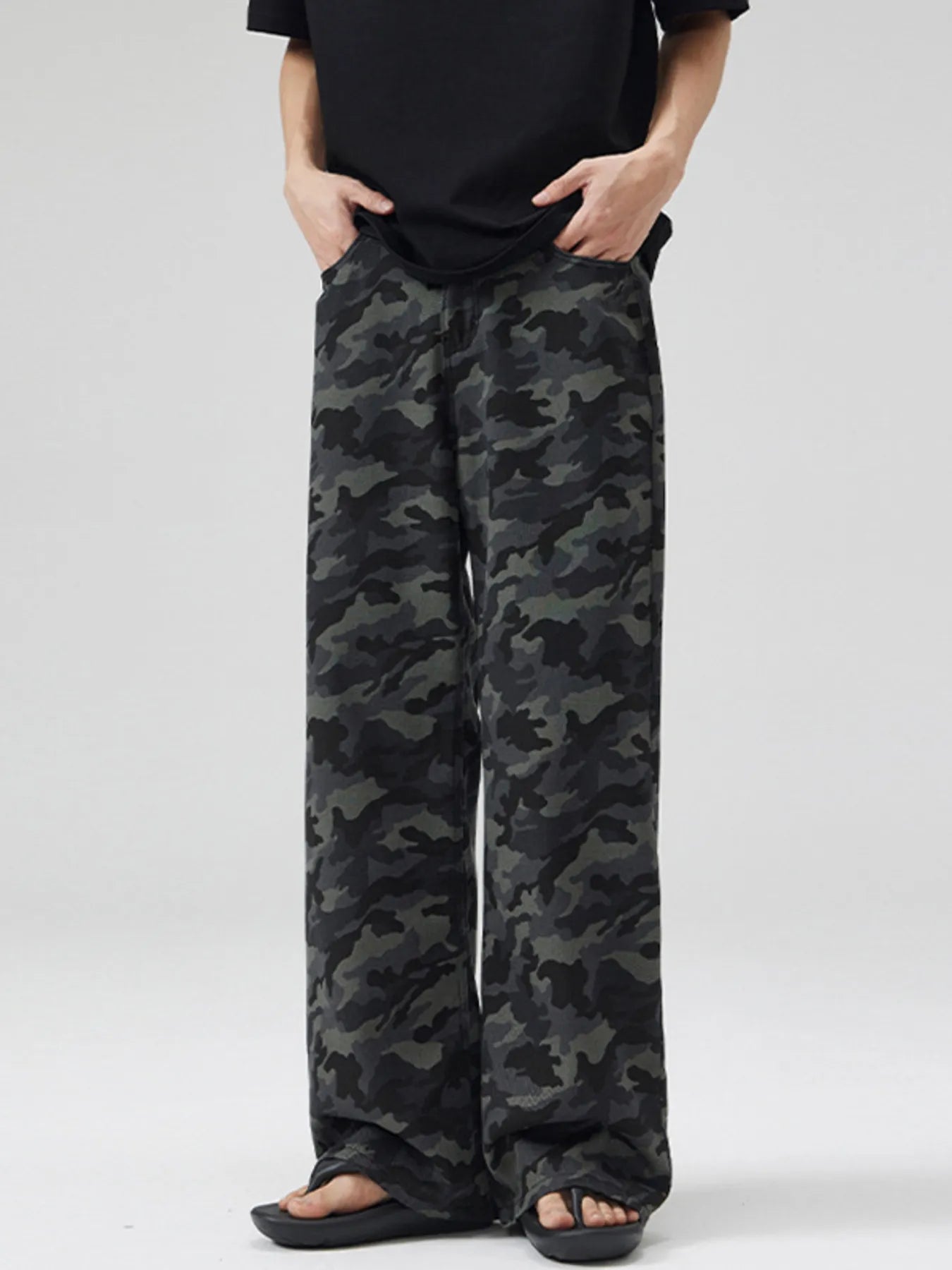 Men's Camouflage Relaxed Fit Pants | Tampa Bay Discounts